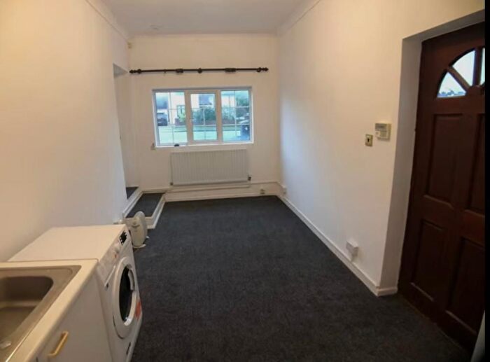 1 Bedroom Studio To Rent In Deacons Hill Road, London, WD6