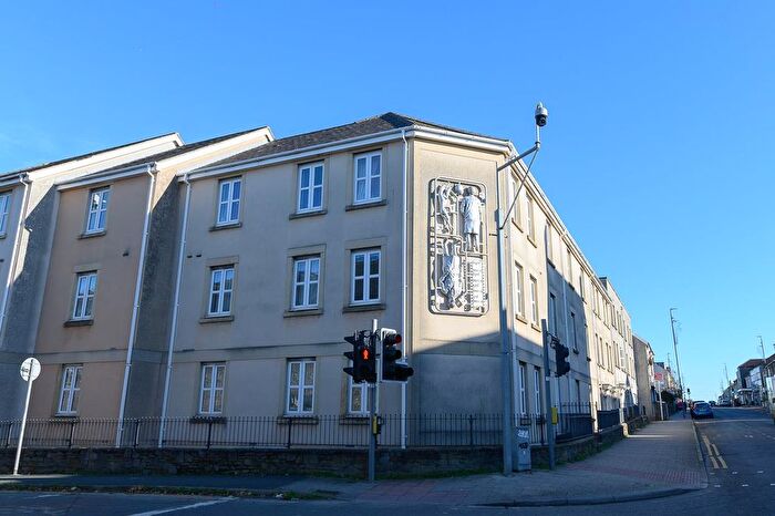 3 Bedroom Flat For Sale In Pendennis Park, Staple Hill, Bristol, BS16