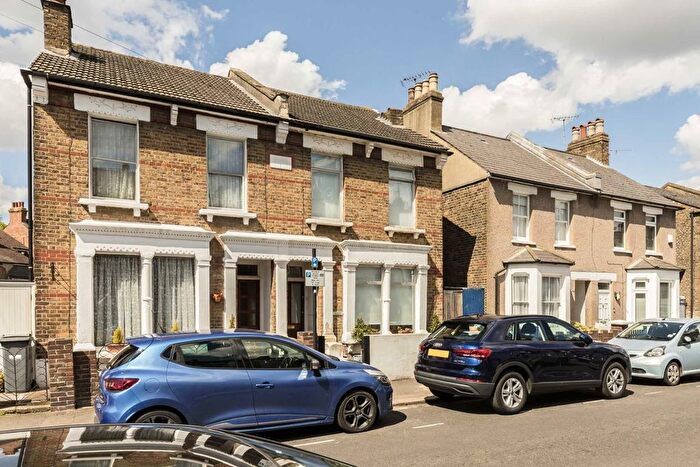 2 Bedroom Semi-Detached House To Rent In Eastbourne Road, Brentford, TW8