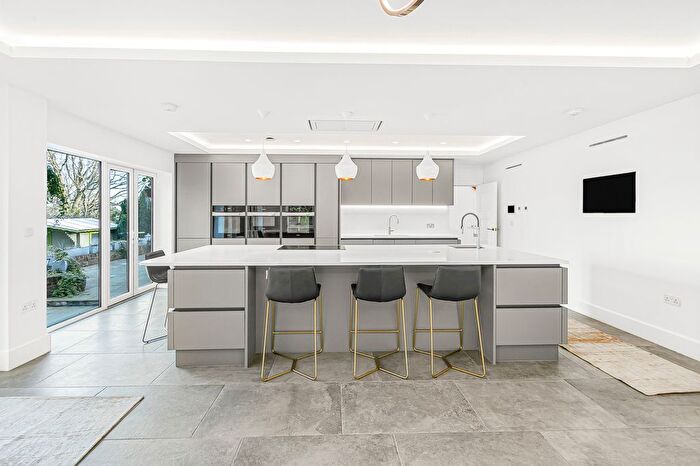 5 Bedroom Detached House To Rent In New Park Road, Newgate Street, Hertford, SG13