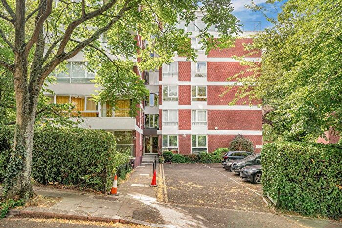 2 Bedroom Apartment To Rent In Netherhall Gardens, Hampstead, London, NW3