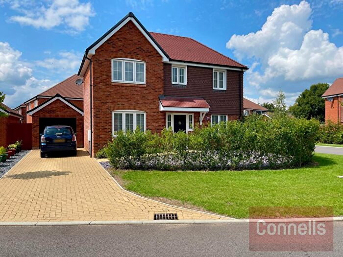 3 Bedroom House To Rent In Hedgelands, Billingshurst, RH14