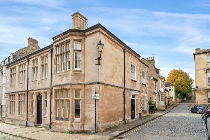 3 Bedroom Semi-Detached House To Rent In Barn Hill, Stamford, PE9