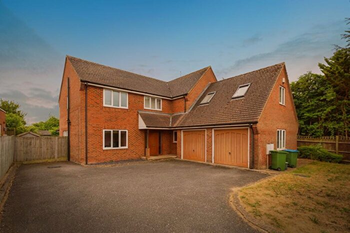 5 Bedroom Detached House For Sale In Wendover Way, Southside, Aylesbury, HP21