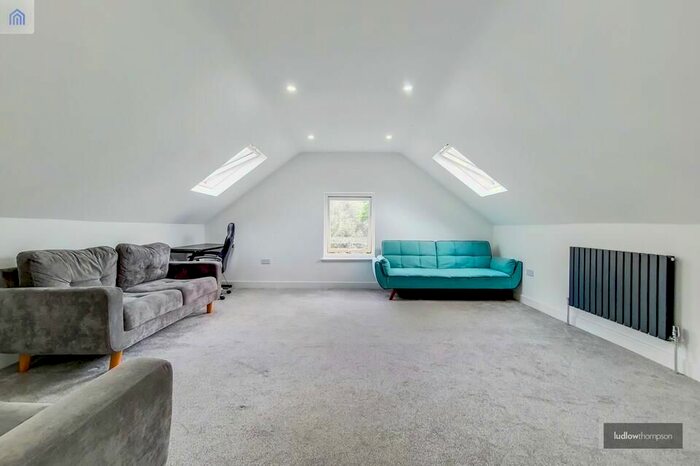 1 Bedroom Flat To Rent In Middleton Drive, London, SE16