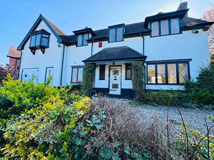 4 Bedroom Detached House To Rent In Mount Road, Penn, Wolverhampton, WV4
