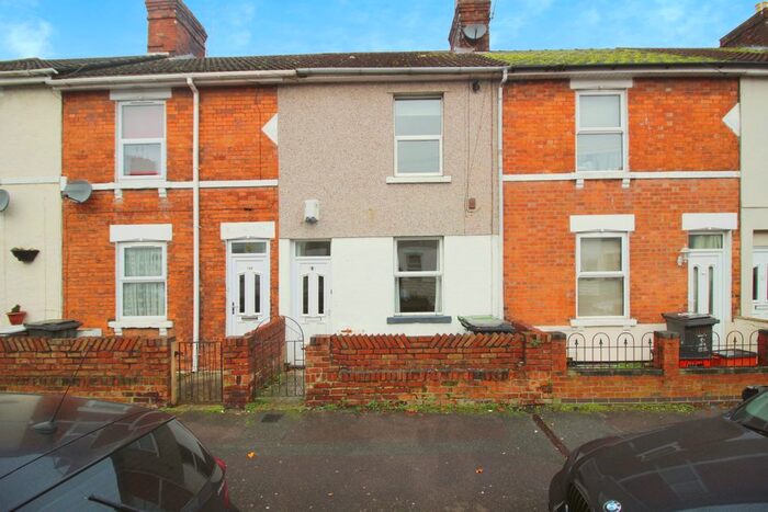 2 Bedroom Terraced House To Rent In Redcliffe Street, Rodbourne, Swindon, SN2