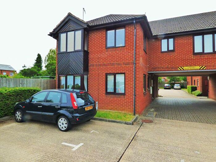 1 Bedroom Maisonette To Rent In Abbey Street, Northampton, NN5