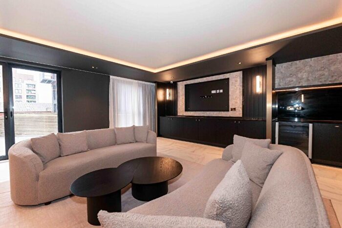 2 Bedroom Apartment To Rent In Ordsall Lane, Manchester, Greater Manchester, M5