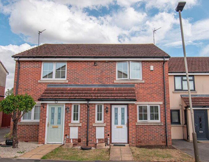 2 Bedroom Semi-Detached House For Sale In Woodleigh Close, Leicester, LE5