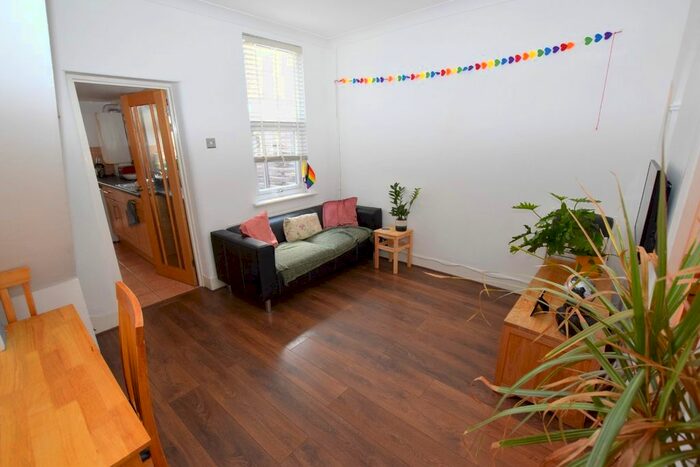 3 Bedroom Property To Rent In Glenavon Road, Stratford, E15