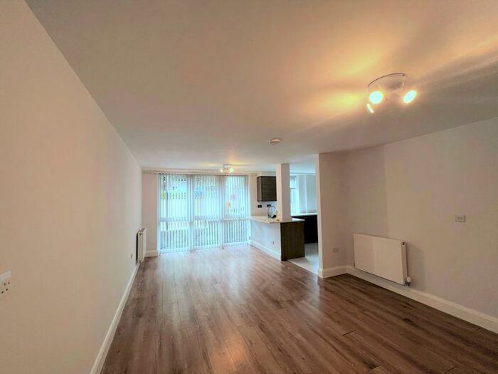 2 Bedroom Apartment To Rent In Station Road, Barnet, EN5