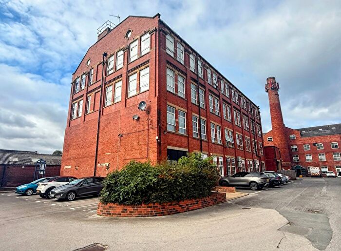 2 Bedroom Flat To Rent In Commercial Street, Morley, Leeds, LS27