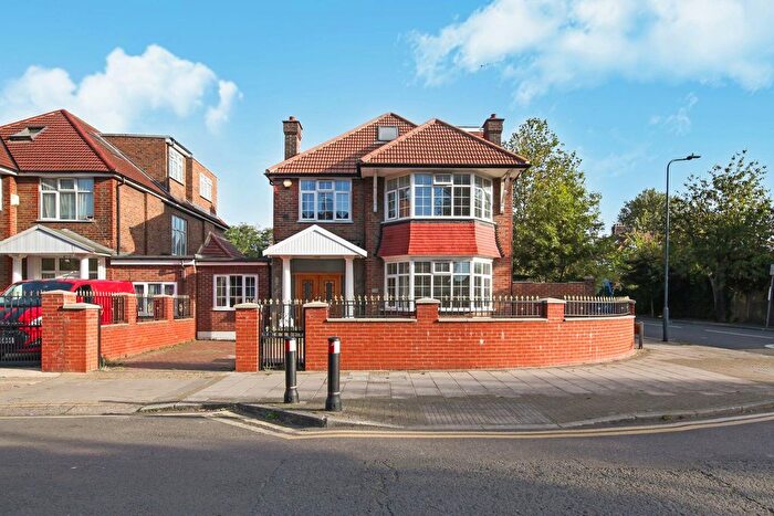 8 Bedroom Semi-Detached House To Rent In Anson Road, Cricklewood, NW2