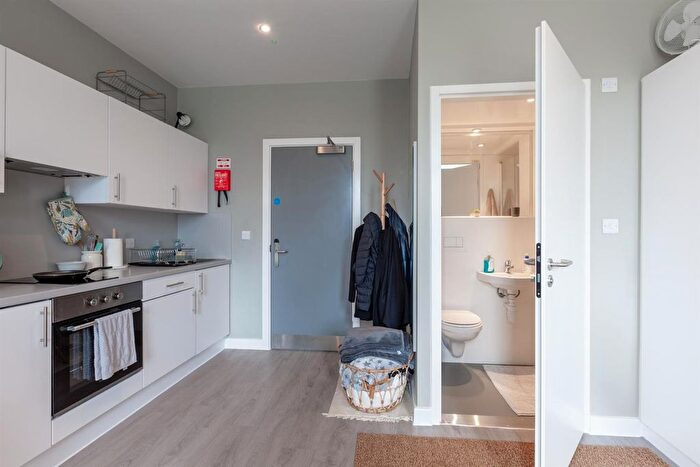 Studio To Rent In Heavitree Road, Exeter, EX1