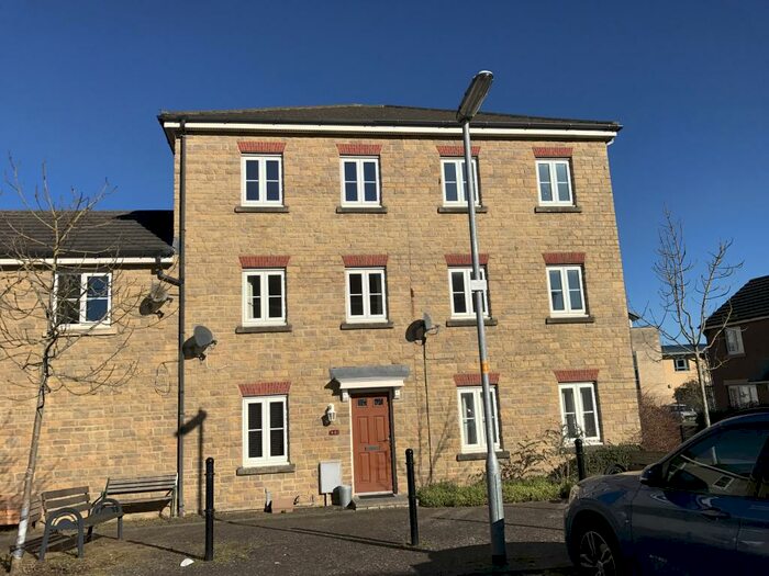 4 Bedroom House To Rent In Middle Leaze, Chippenham, SN14