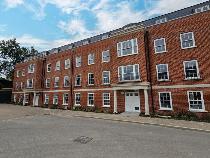 2 Bedroom Apartment For Sale In Abbots Gate, Bury St Edmunds, IP33