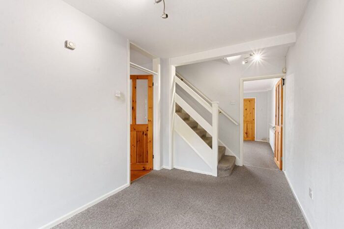 3 Bedroom Terraced House For Sale In Sherwood Close, Bexley, DA5
