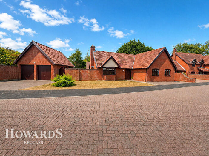 3 Bedroom Detached Bungalow For Sale In St Benedict's Close, Toft Monks, Beccles, NR34