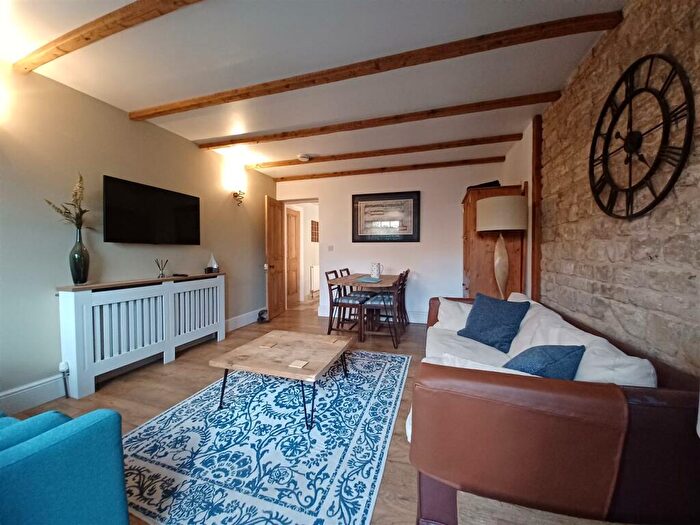1 Bedroom Maisonette To Rent In High Street, Yardley Gobion, Yardley Gobion, NN12