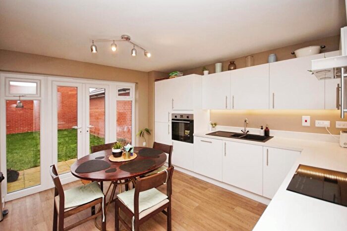 3 Bedroom End Of Terrace House For Sale In Collester Way, Bristol, BS35