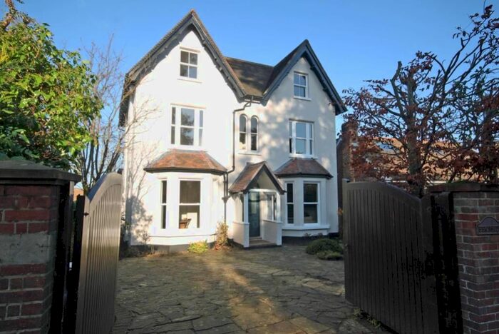 6 Bedroom Detached House To Rent In Harrow Road West, Dorking, RH4