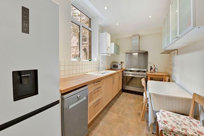 1 Bedroom Terraced House To Rent In Tachbrook Street, Pimlico, SW1V