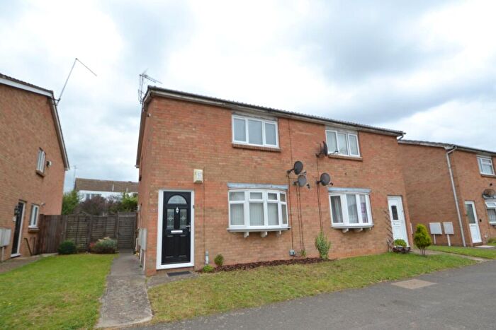 1 Bedroom Flat To Rent In Obelisk Rise, Northampton, NN2