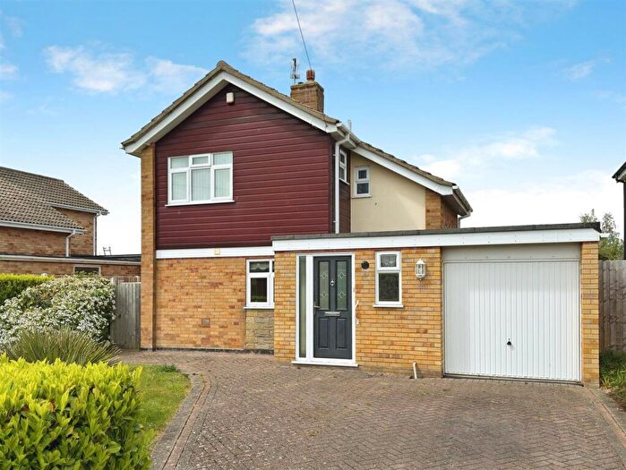 3 Bedroom Detached House For Sale In Rowan Way, Oulton Broad, Lowestoft, Suffolk, NR33