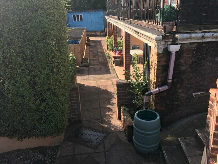 Studio To Rent In Ruckamore Road, Torquay, TQ2