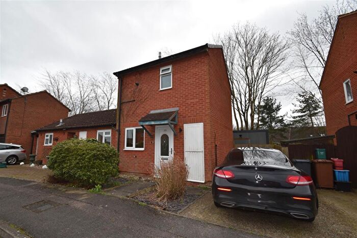 1 Bedroom End Terrace House To Rent In Sheepcroft Hill, Stevenage, SG2