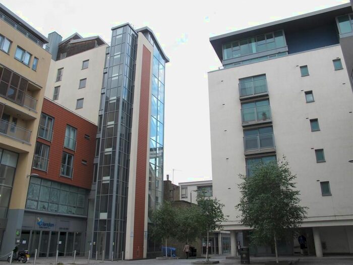 2 Bedroom Flat To Rent In Hardwick Square, London, SW18