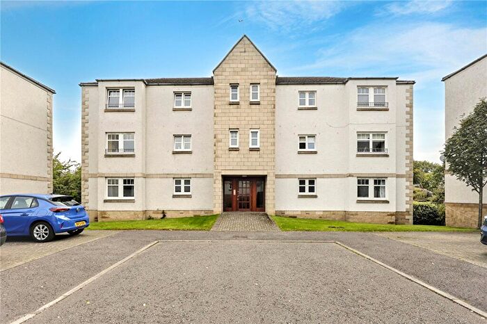 2 Bedroom Flat For Sale In Merchants Way, Inverkeithing, Fife, KY11