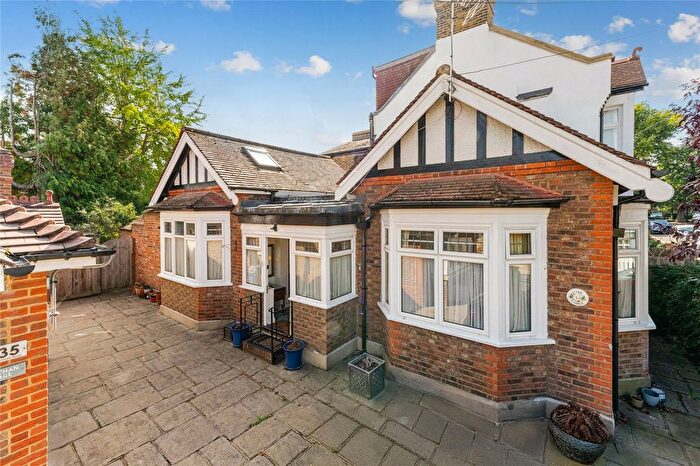 2 Bedroom Bungalow For Sale In Denmark Road, Twickenham, TW2