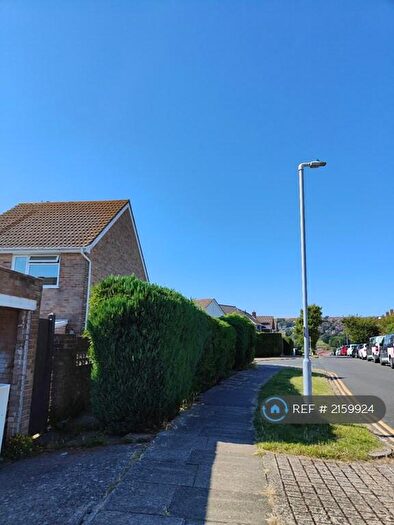 3 Bedroom Semi-Detached House To Rent In Dudwell Road, Brighton, BN2