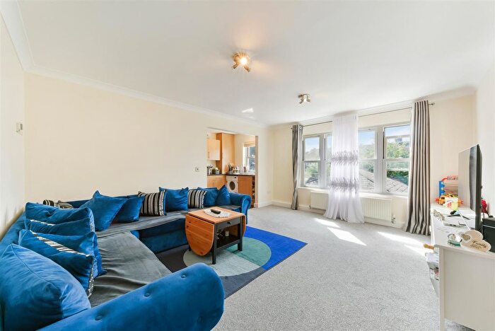 2 Bedroom Flat To Rent In Deburgh Road, London, SW19