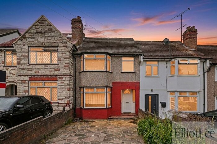 3 Bedroom Terraced House For Sale In Robin Hood Way, Greenford, UB6