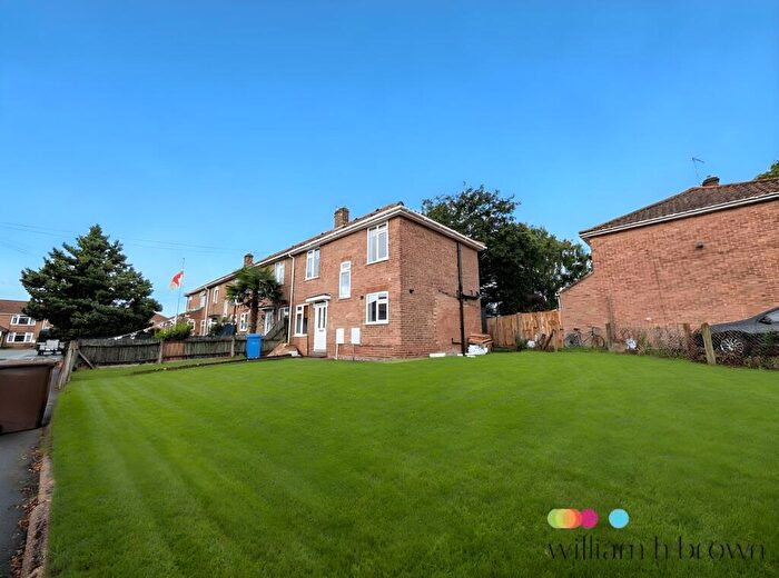 5 Bedroom Semi-Detached House To Rent In Bixley Close, Norwich, NR5
