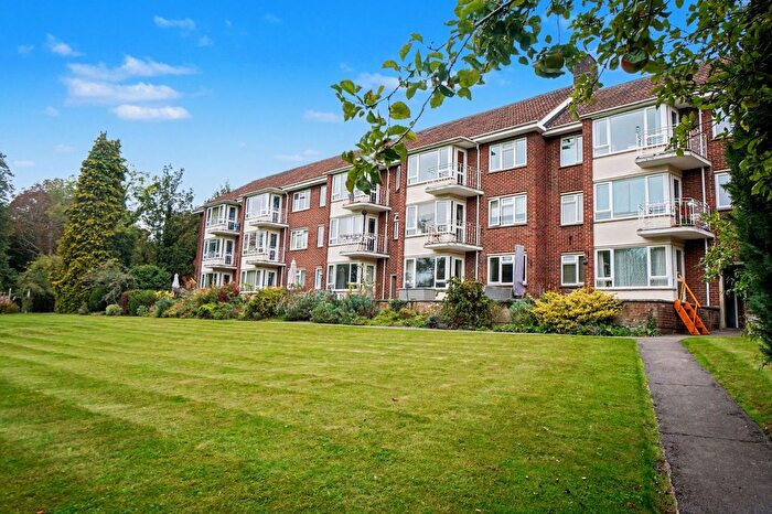 2 Bedroom Flat For Sale In Conegra Road, High Wycombe, HP13