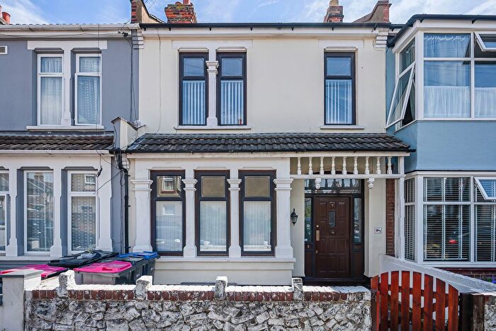 3 Bedroom Terraced House To Rent In Glenmore Street, Southend-On-Sea, SS2