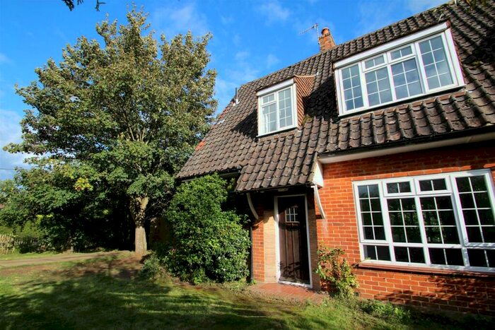 3 Bedroom Semi-Detached House To Rent In Amberley Lane, Milford, GU8