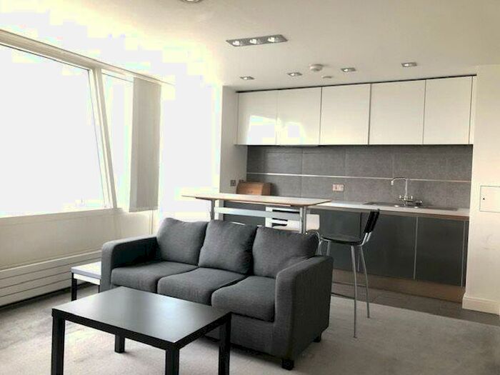 1 Bedroom Flat To Rent In One Park West, Stand Street, L1