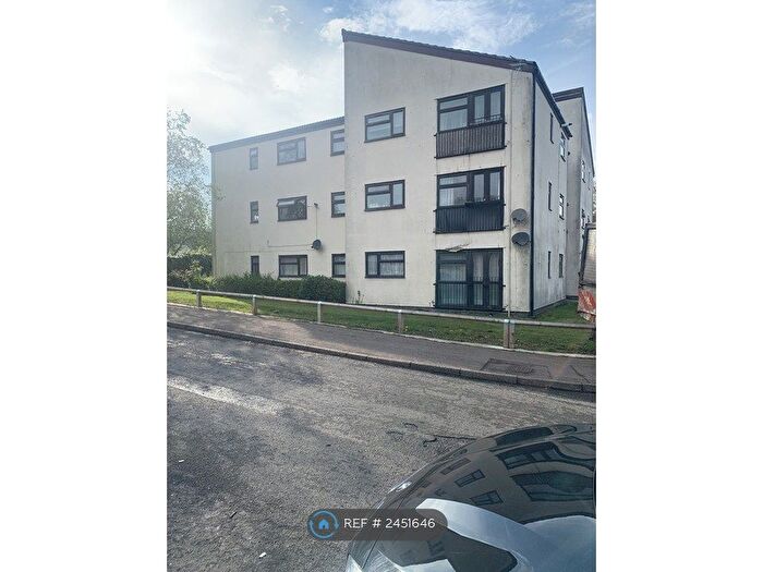 1 Bedroom Flat To Rent In Little Cattins, Harlow, CM19