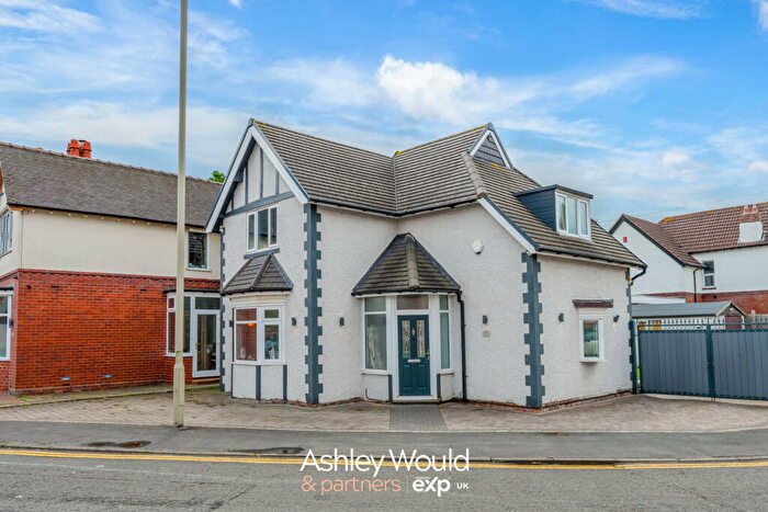 3 Bedroom Detached House For Sale In Fairfield Road, Hurst Green, Halesowen, B62