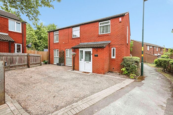 5 Bedroom Detached House For Sale In Wincrest Way, Birmingham, B34