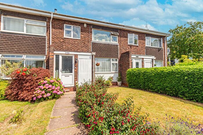 3 Bedroom Terraced House For Sale In Pennine Road, Bromsgrove, B61