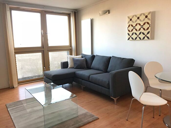 1 Bedroom Flat To Rent In Kilby Court, Greenwich, London, SE10