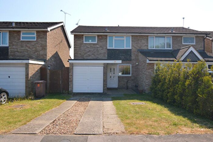 3 Bedroom Semi-Detached House To Rent In St Pauls Gate, Wokingham, RG41