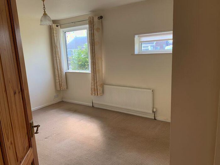 2 Bedroom Semi-Detached Bungalow For Sale In Eastway, Freckleton, Preston, PR4
