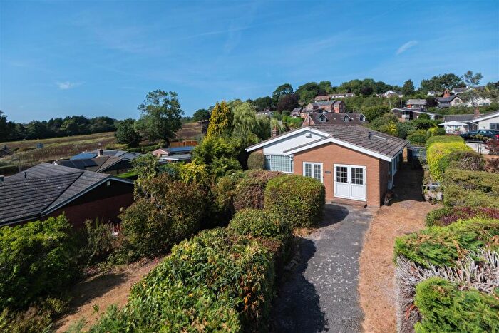 3 Bedroom Detached Bungalow For Sale In The Crescent, Utkinton, CW6